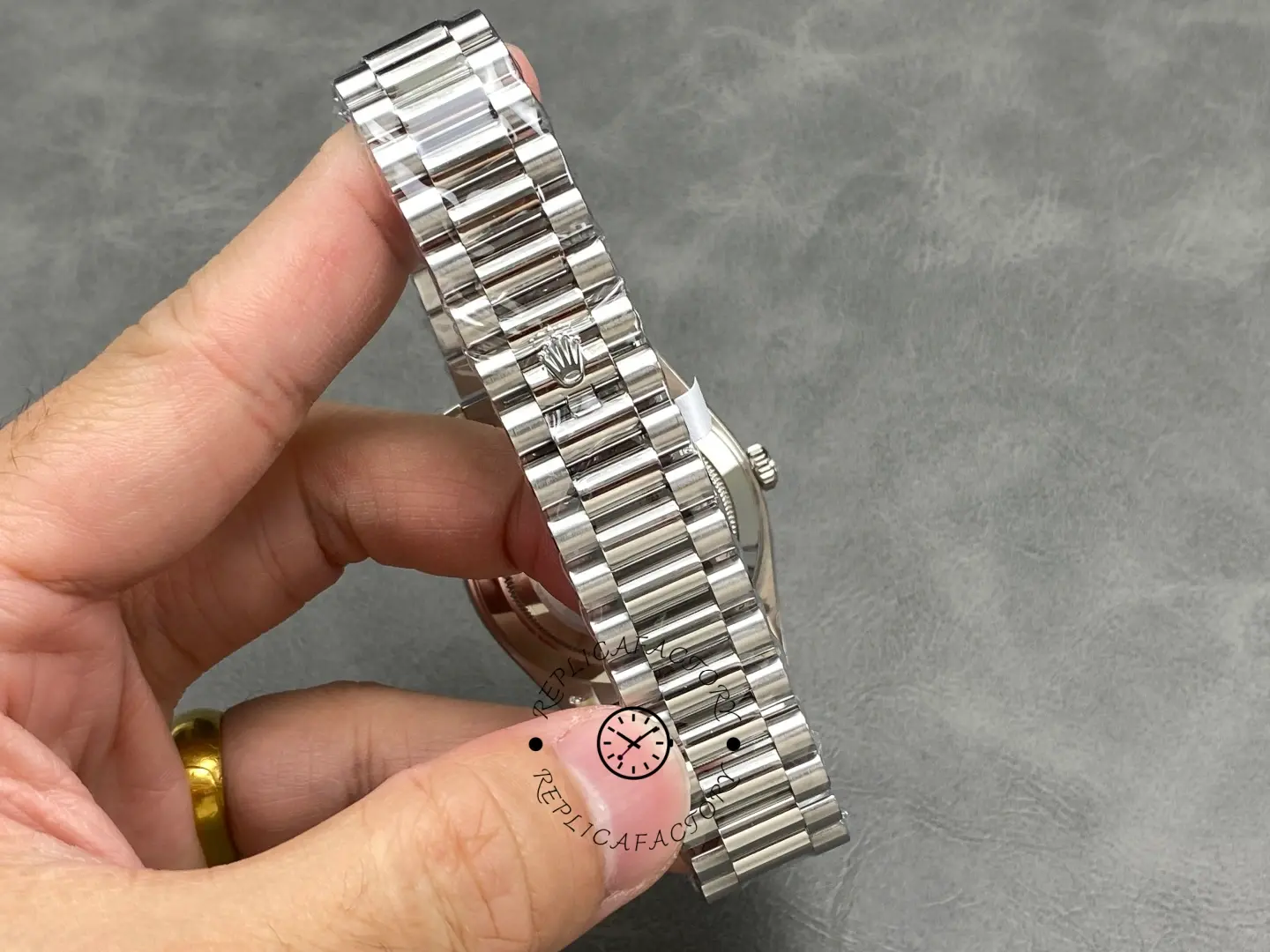 Rolex Day-Date 228239-0076 President bracelet back view showing polished center links and clasp