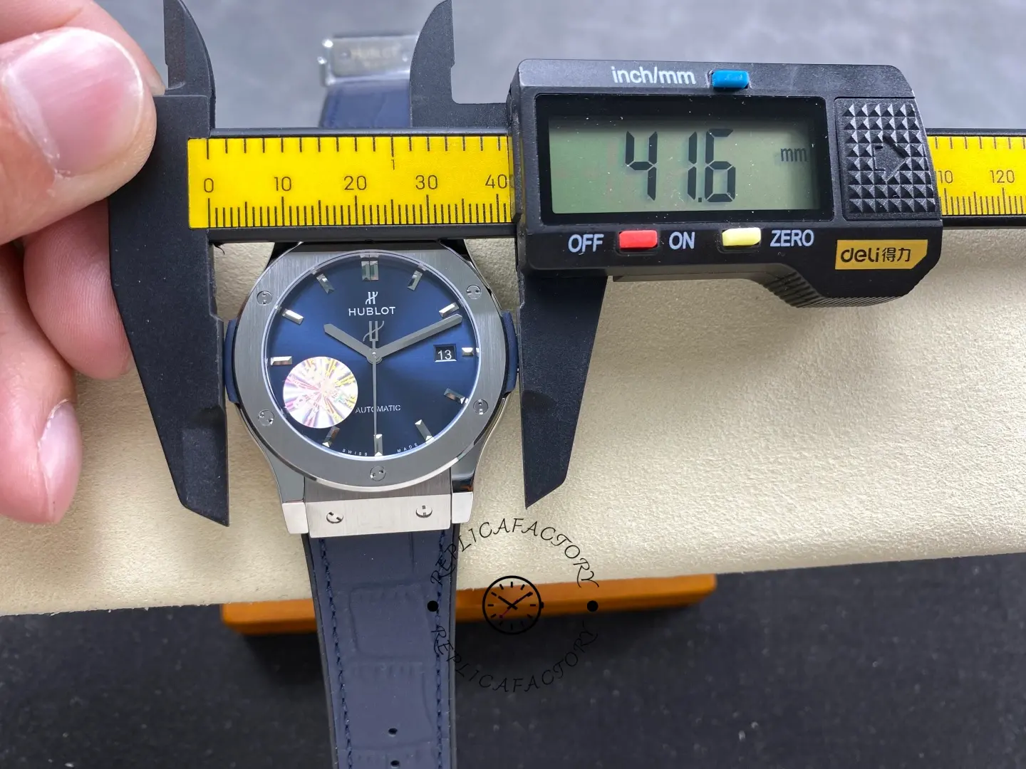 Caliper measurement of Hublot Classic Fusion 542.NX.7170.LR showing case diameter on the watch.