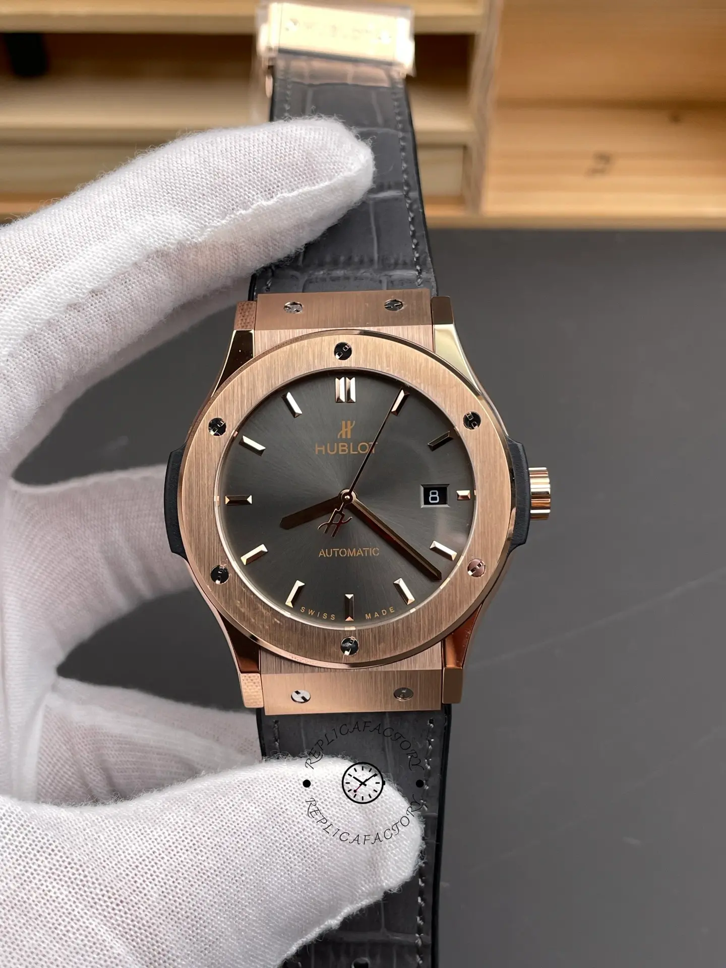 Straight-on dial shot of Hublot Classic Fusion King Gold 542.OX.1181.RX 42mm with gold hour markers.