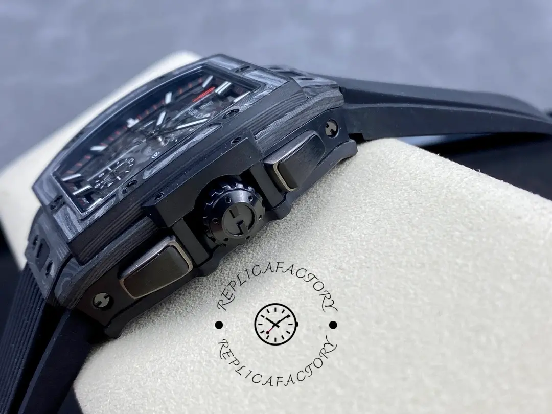 Close side angle of Hublot 642.CI.0170.RX showing case curvature and pusher/crown alignment.