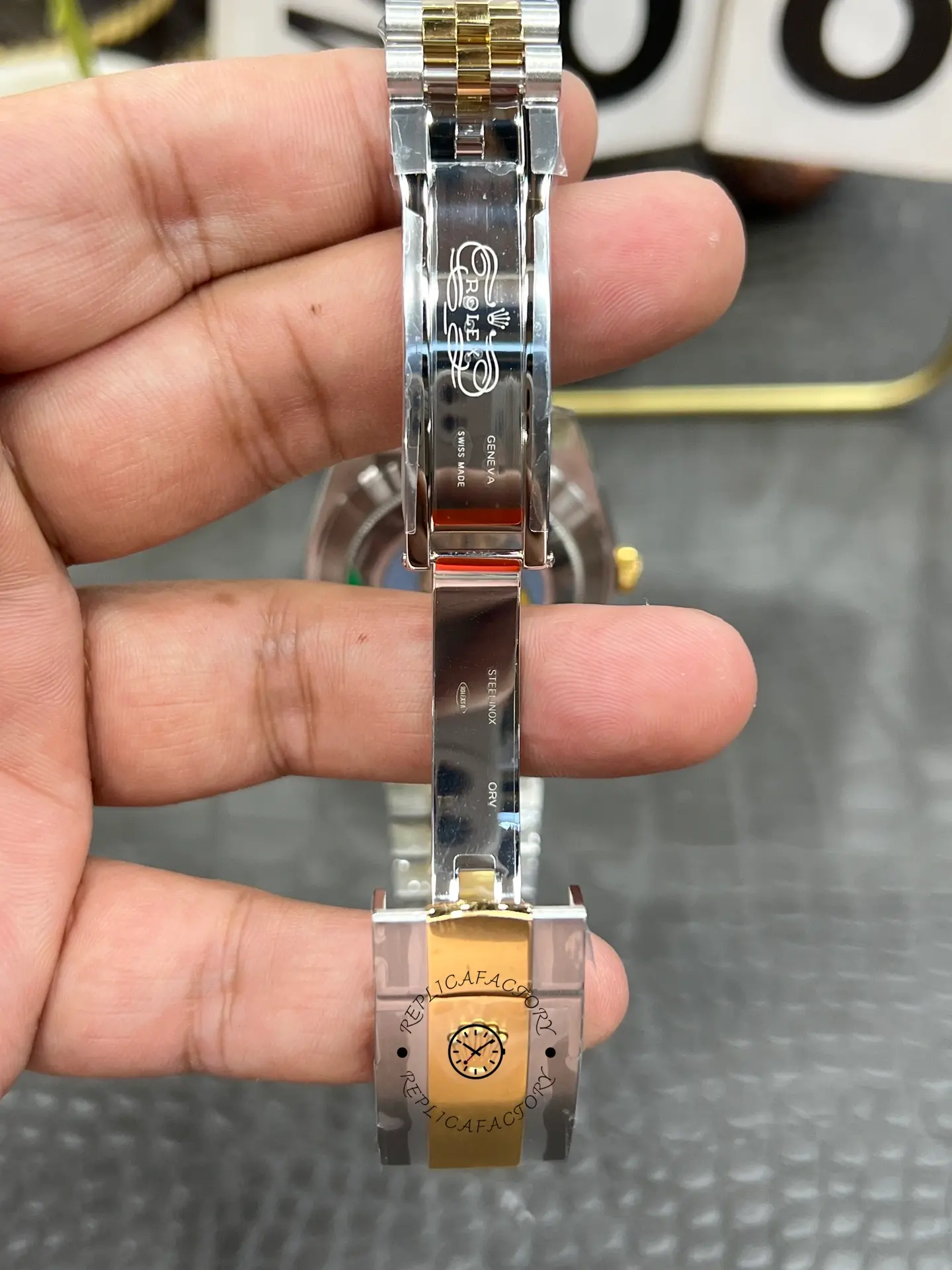 2022 Rolex Datejust Champagne Diamond Dial Two Tone M126333-0012 41mm Mens Replica Watch