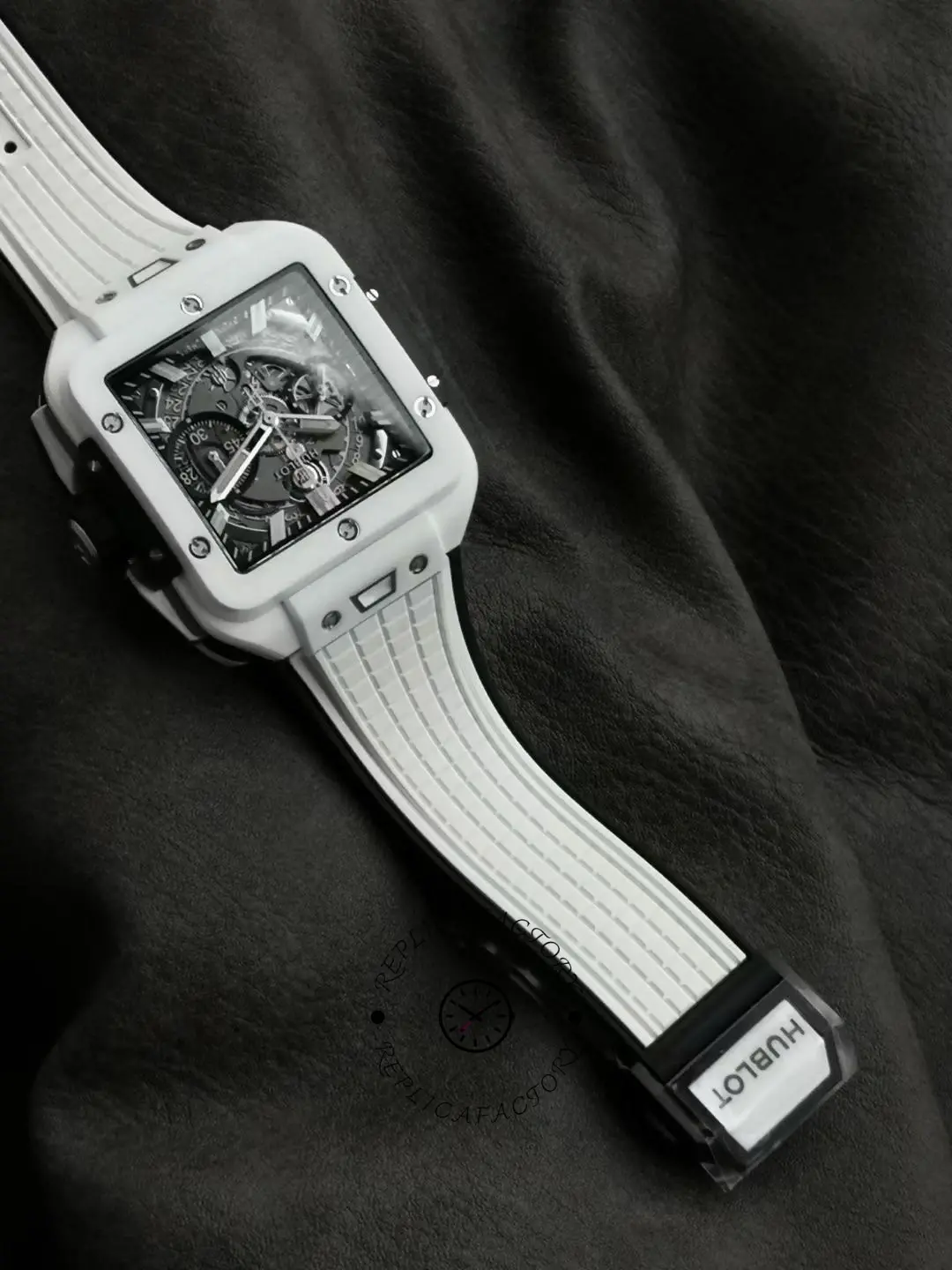 Top-down flat-lay of Hublot Spirit of Big Bang 821.HX.0170.RX with strap extended straight.