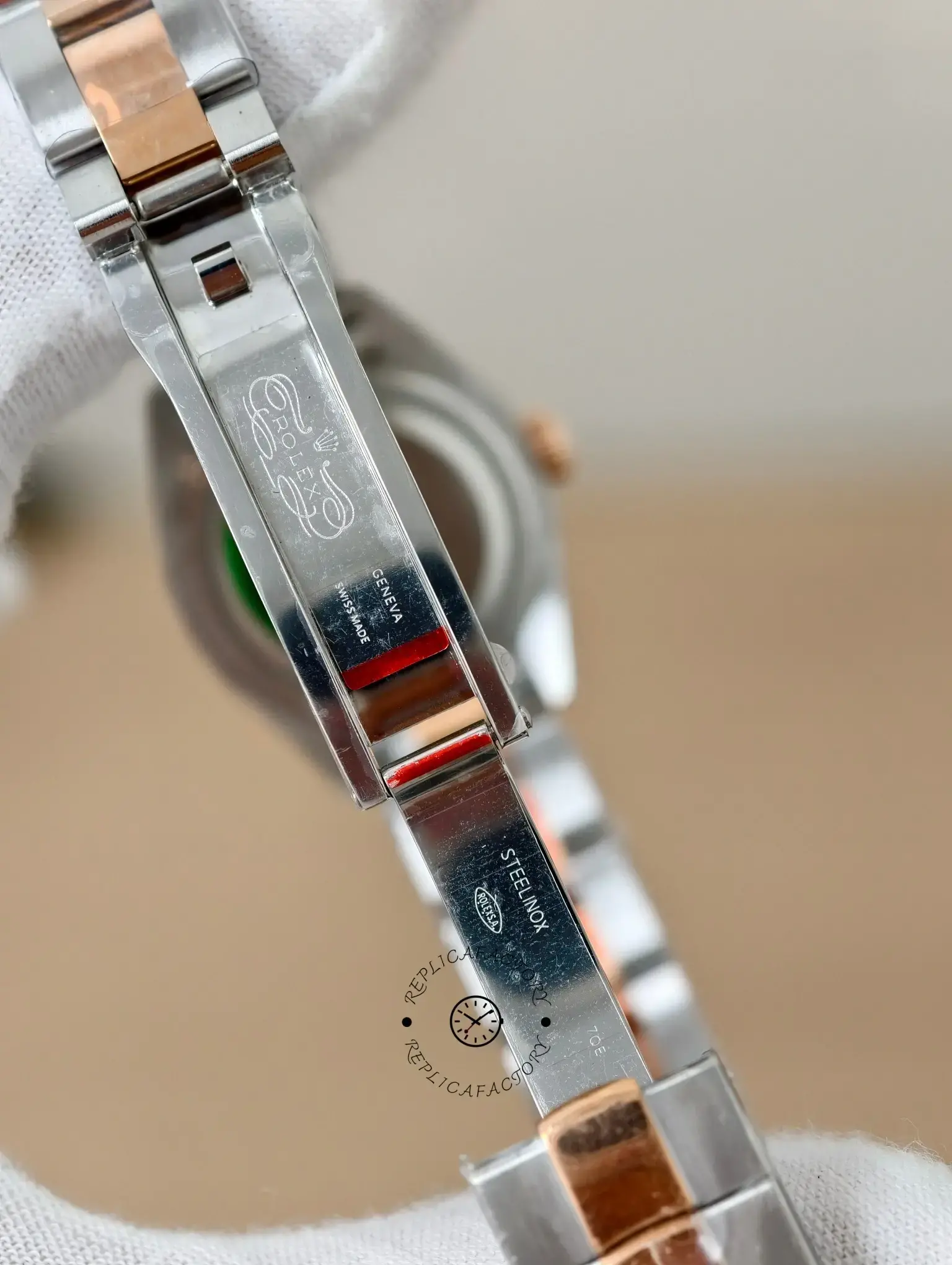 Open clasp view of Rolex Lady-Datejust 279381RBR-0028 showing inner clasp engraving and steel clasp structure.