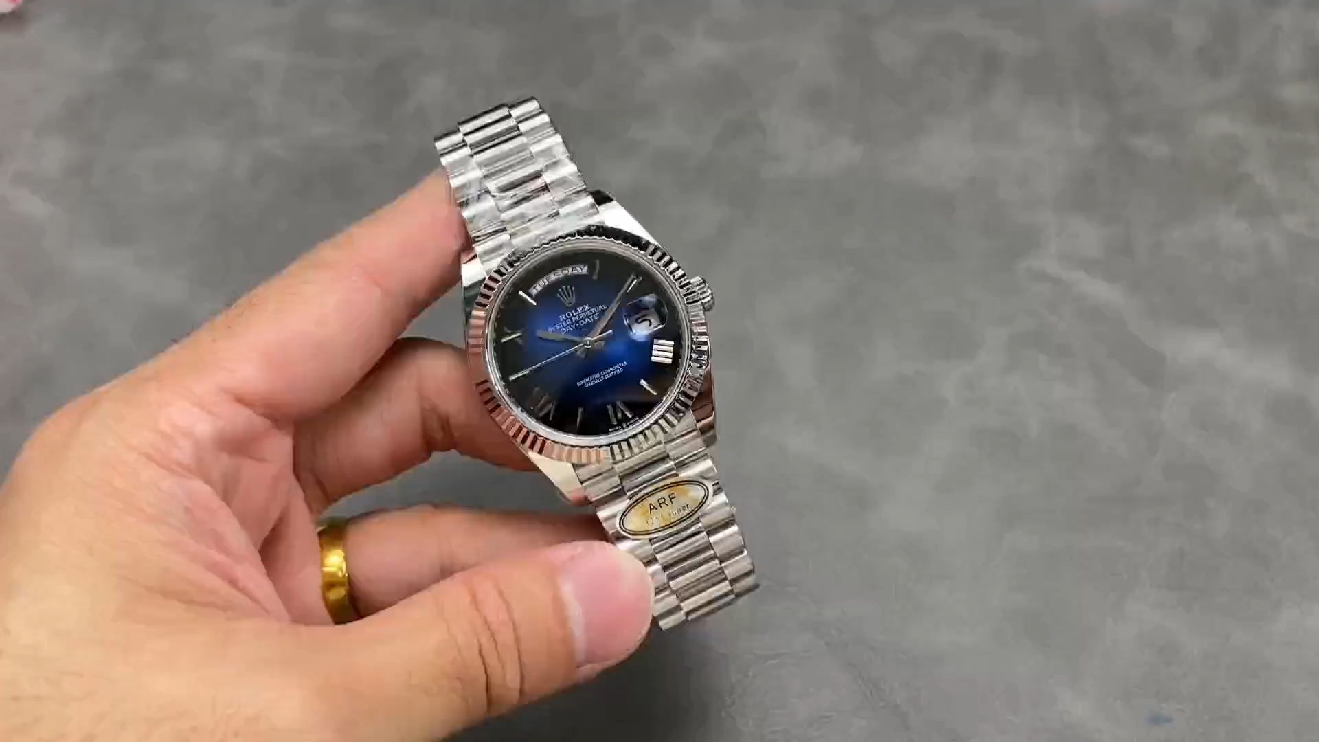Rolex Day-Date 40MM White Gold 228239-0076 Blue Ombré Dial 1:1 Clone - Video