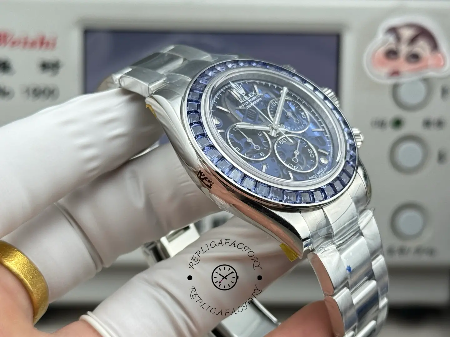 Side angle of Rolex Daytona Arolla Glacier clear dial replica showing the curved case and blue bezel.