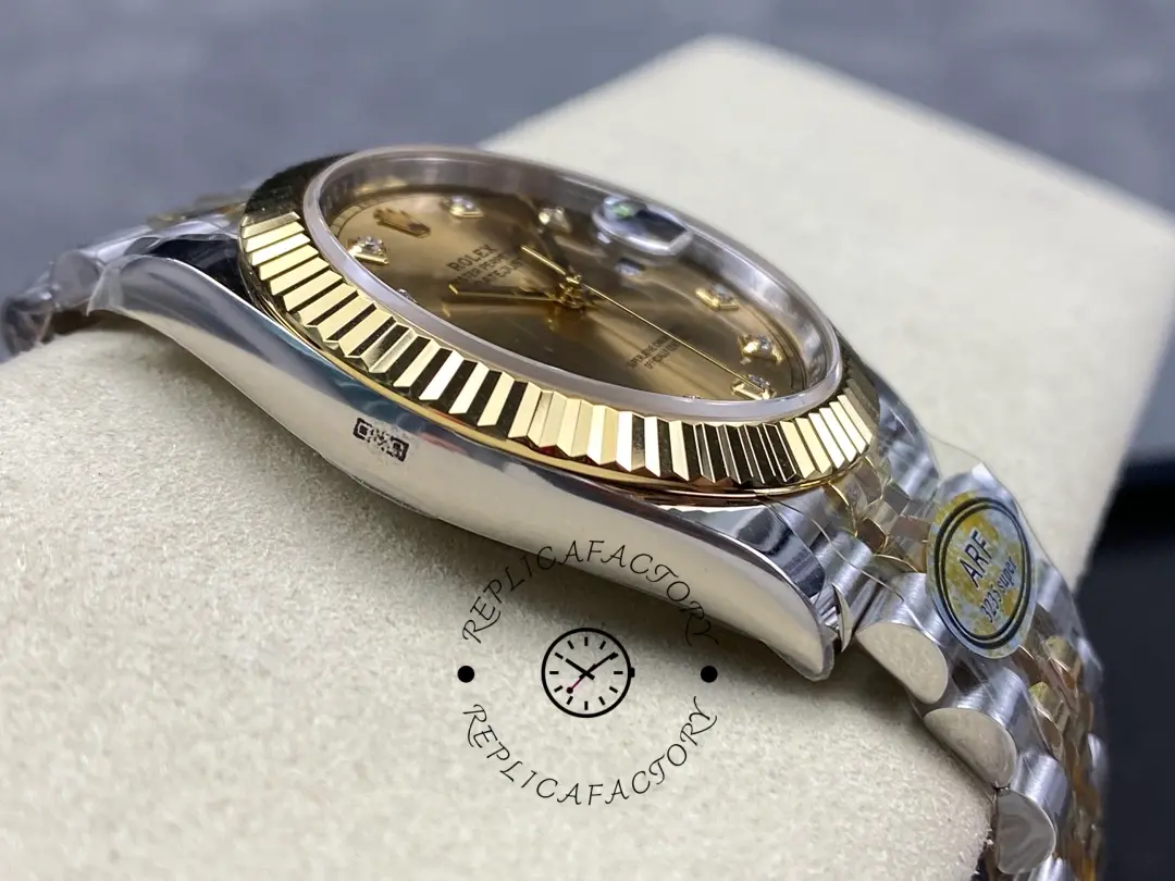 Side angle on cushion of Rolex Datejust M126333-0012 highlighting case curvature and fluted bezel height.