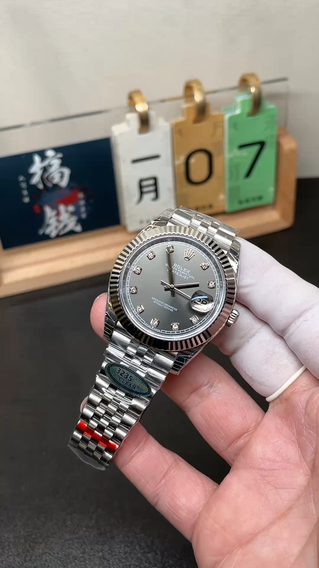 Rolex Datejust 41 Rhodium Diamond Dial Fluted Bezel m126334 0006 Men's Watch - Video