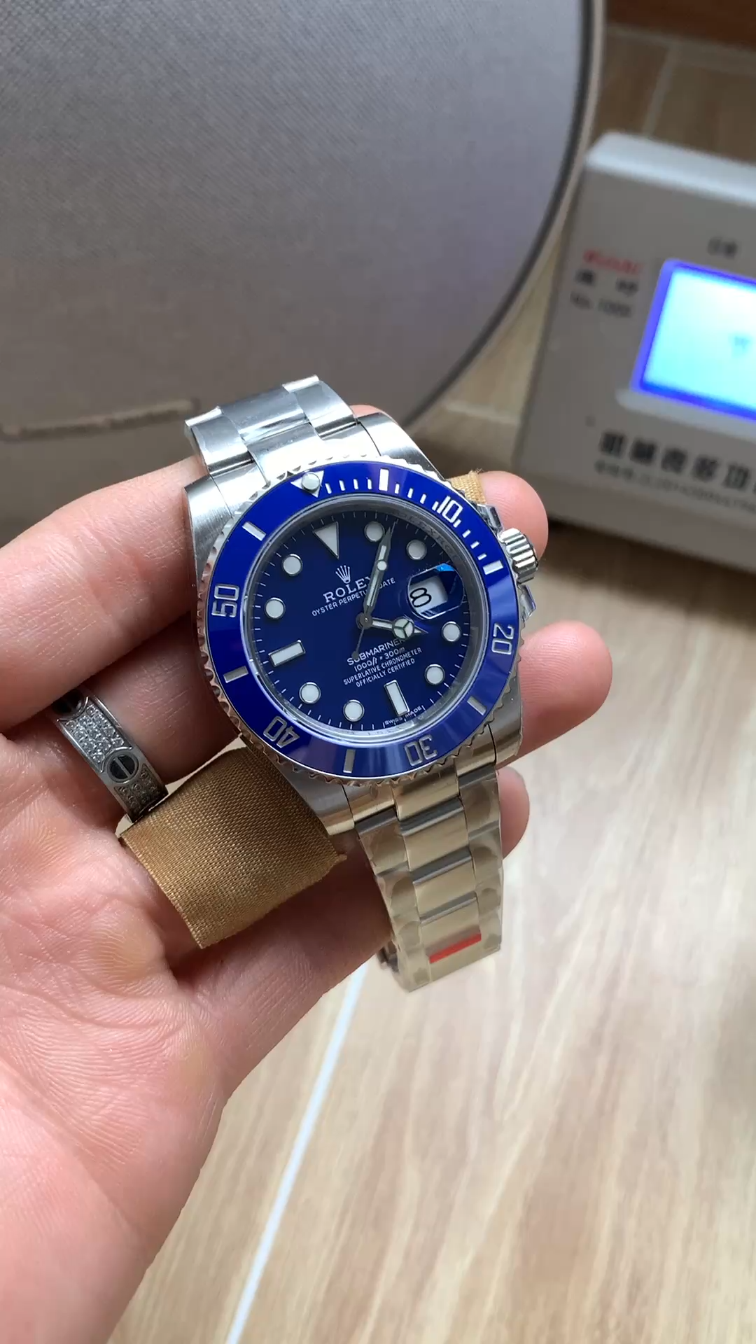 Rolex Submariner 116619LB White Gold Blue Dial 40mm Mens Replica Watch - Video
