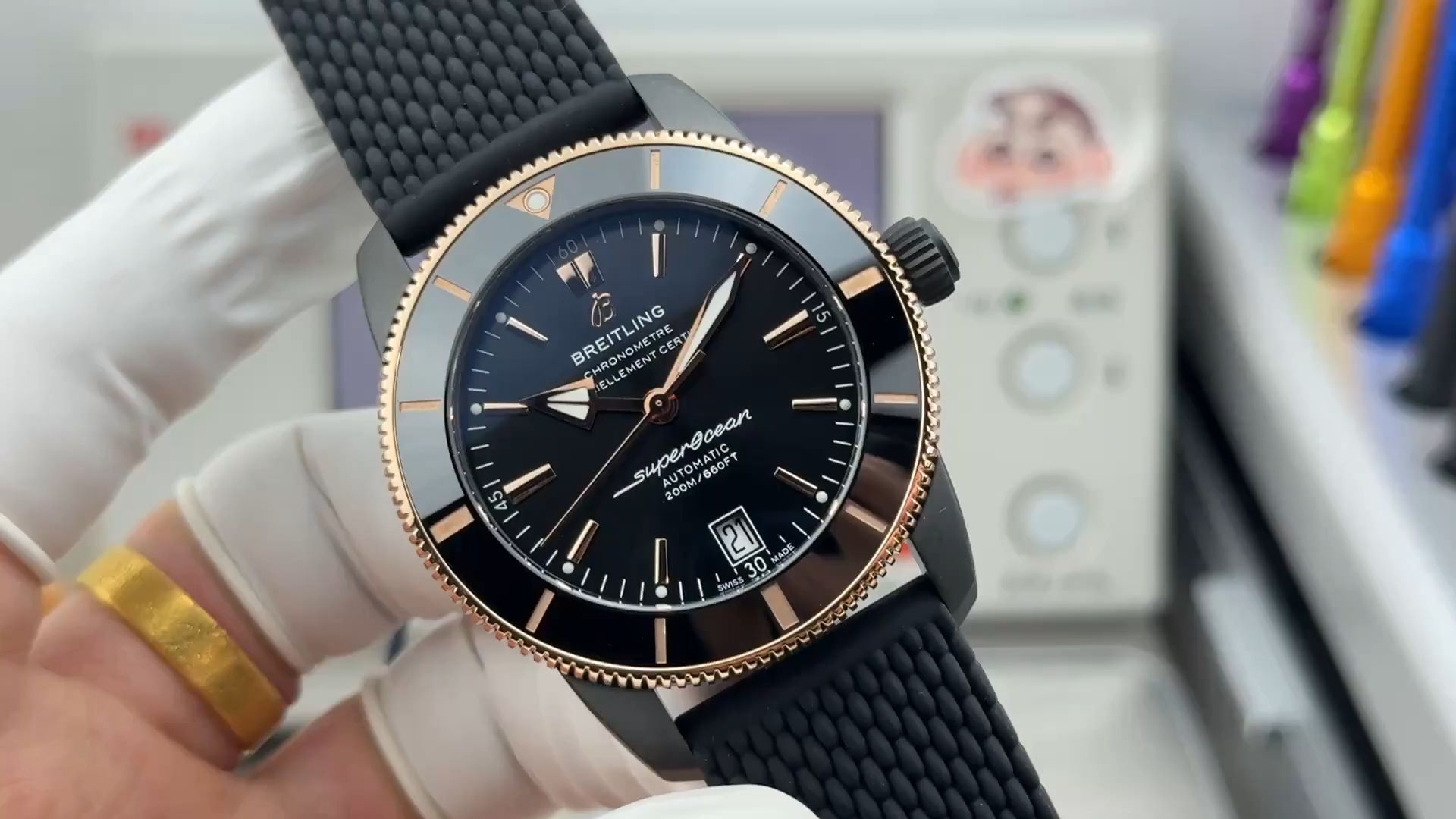 Replica Breitling UB20303A1B1S1 Superocean Heritage B20 DLC-Coated Black Dial - Video