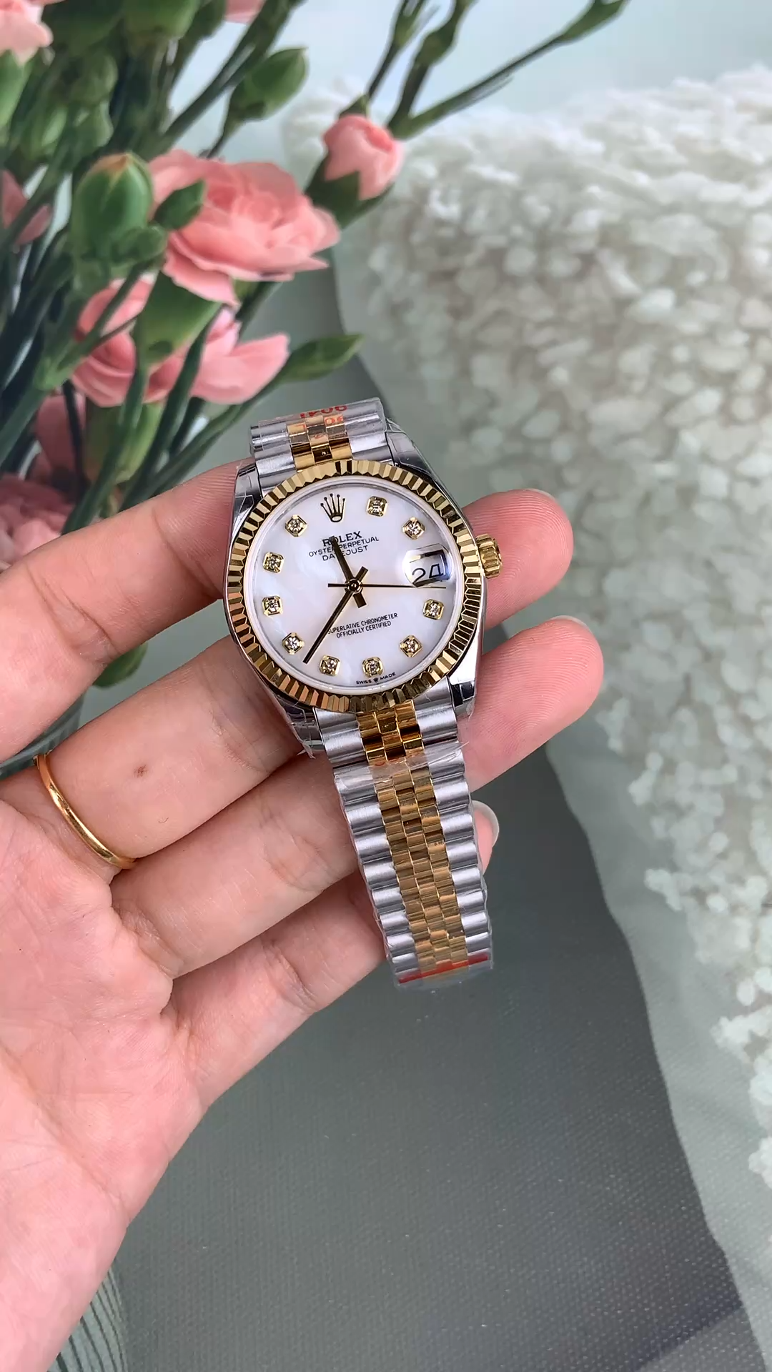 Rolex Datejust 31mm Stainless Steel and Yellow Gold 278273 0028 Mop Diamond Jubilee - Video