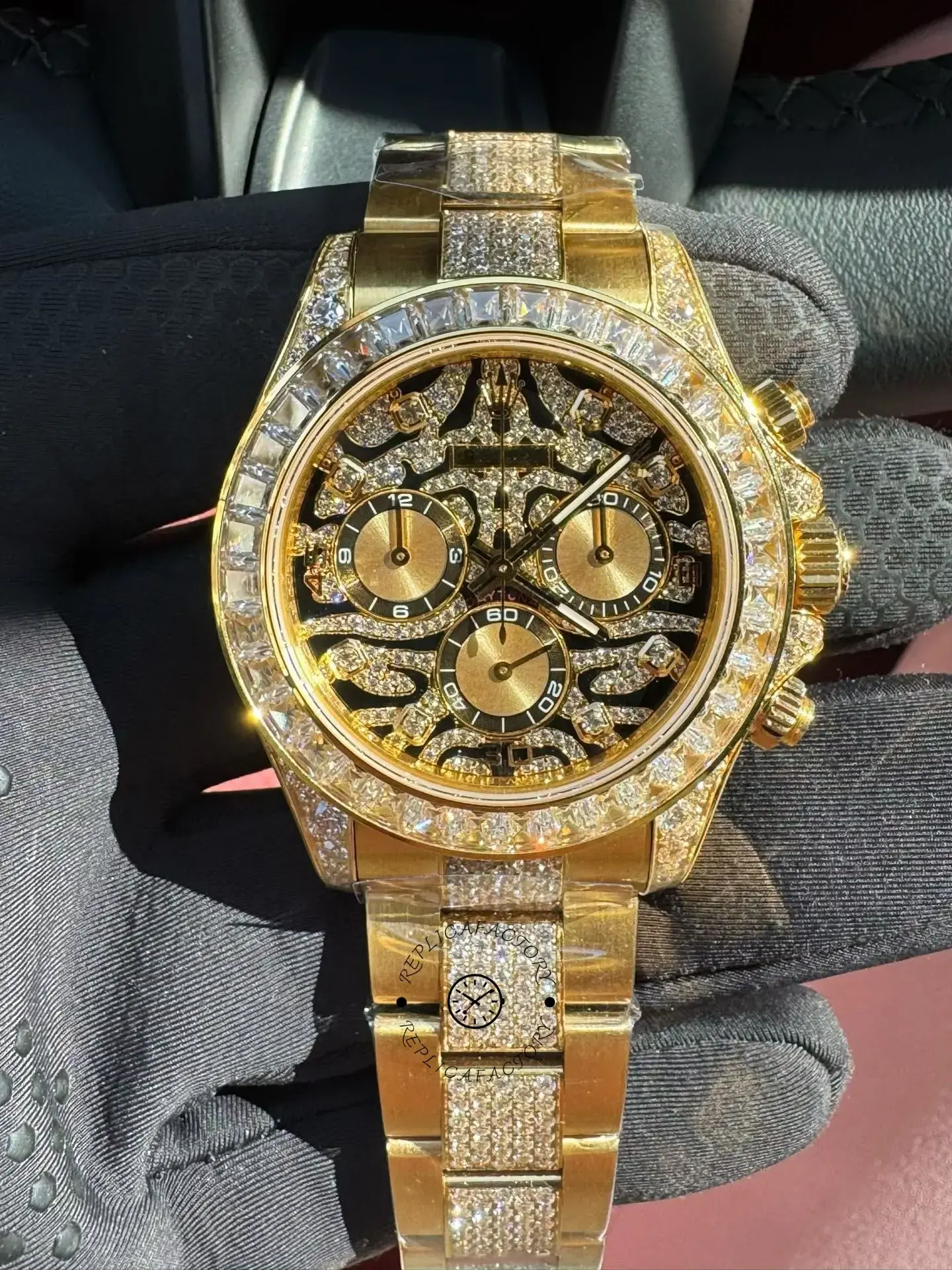 Front view of Rolex Daytona 116598TBR showing Eye of the Tiger dial and diamond-set yellow gold bracelet.