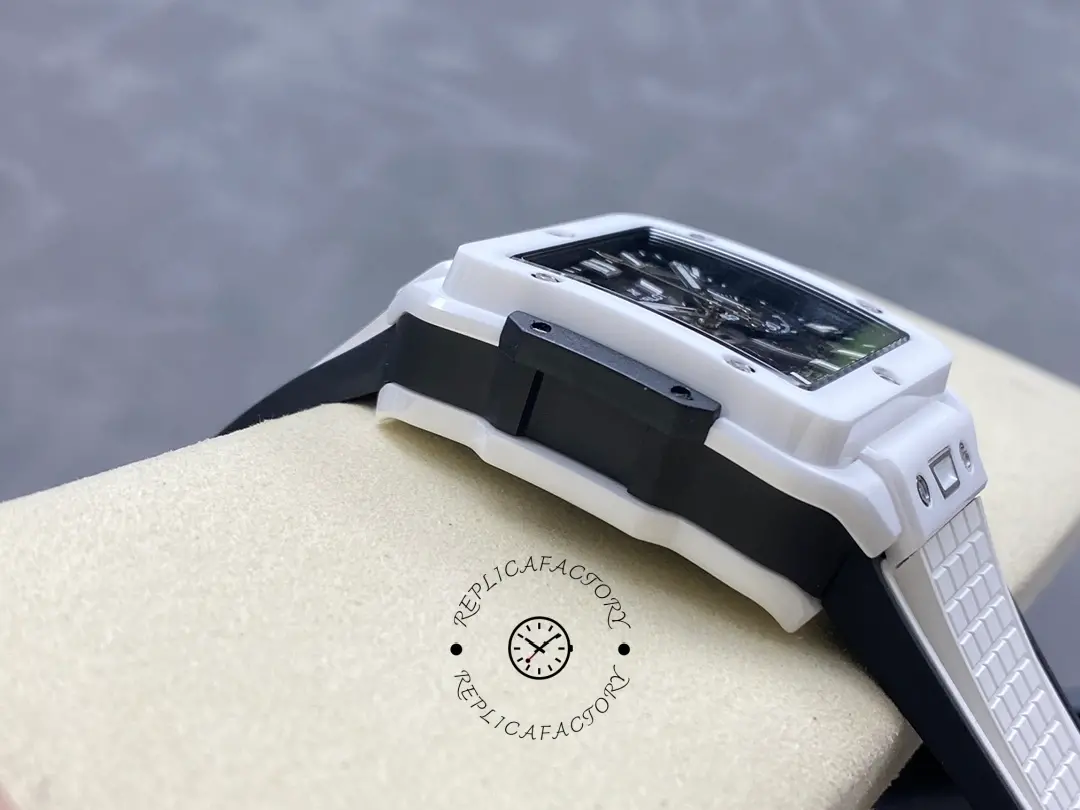 Side profile of Hublot Spirit of Big Bang 821.HX.0170.RX showing case thickness and strap curve.