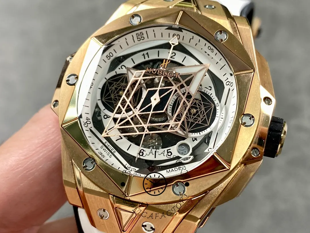 Close-up front of Hublot 418.OX.2001.RX.MXM20 showing hour/minute hands and chapter ring scale.