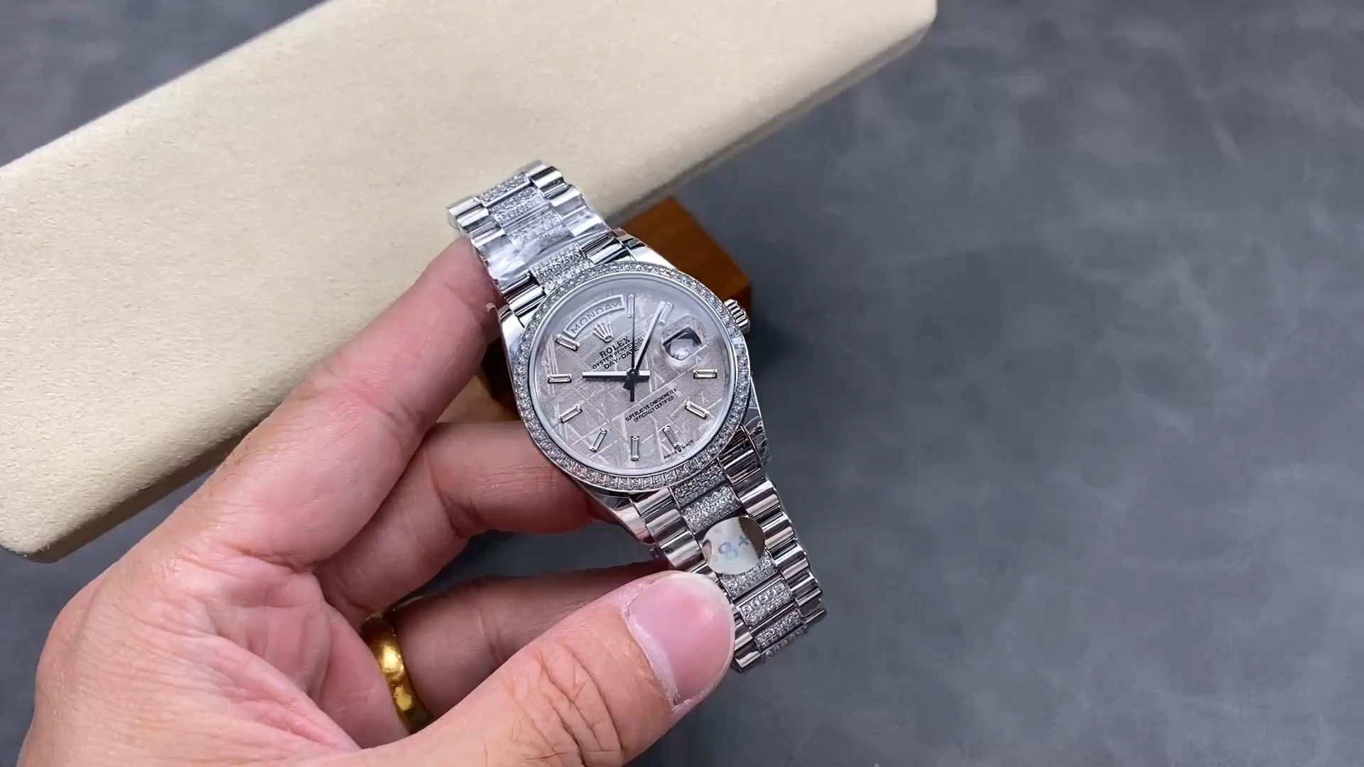 Rolex Day-Date 36 Platinum Meteorite Dial 118346-0092 Replica - Video