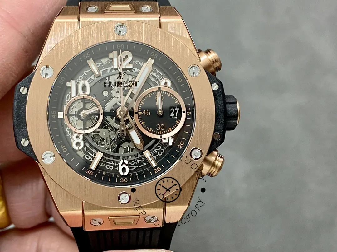 Full front view of Hublot Big Bang 421.NL.5170.RX in rose gold with black dial.
