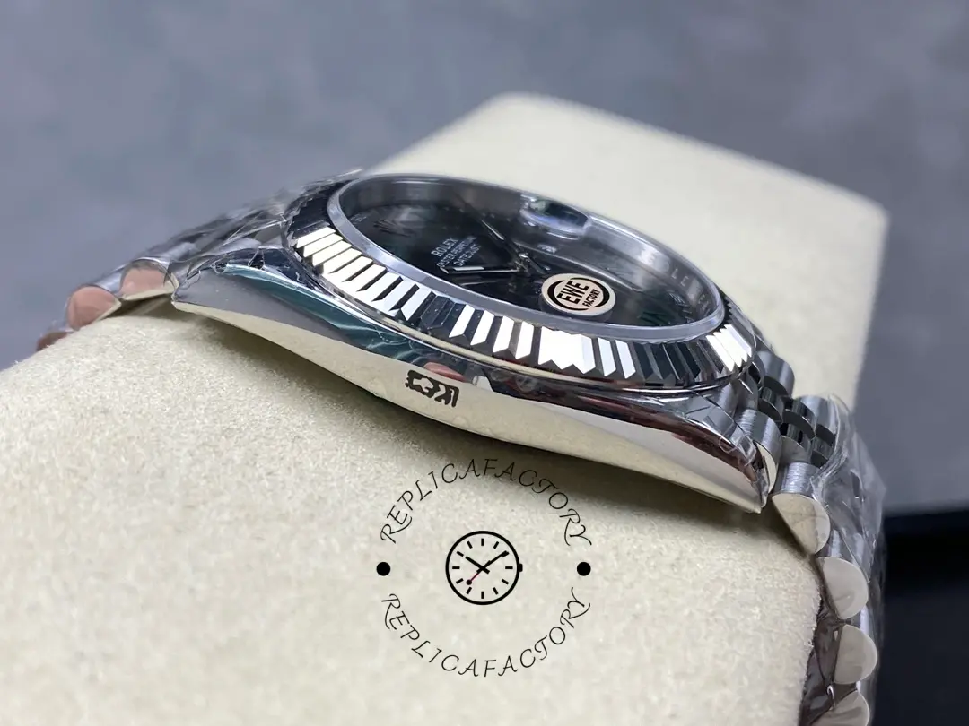 Left side profile of Rolex Datejust 126334-0022 showing the polished case flank and bezel edge.