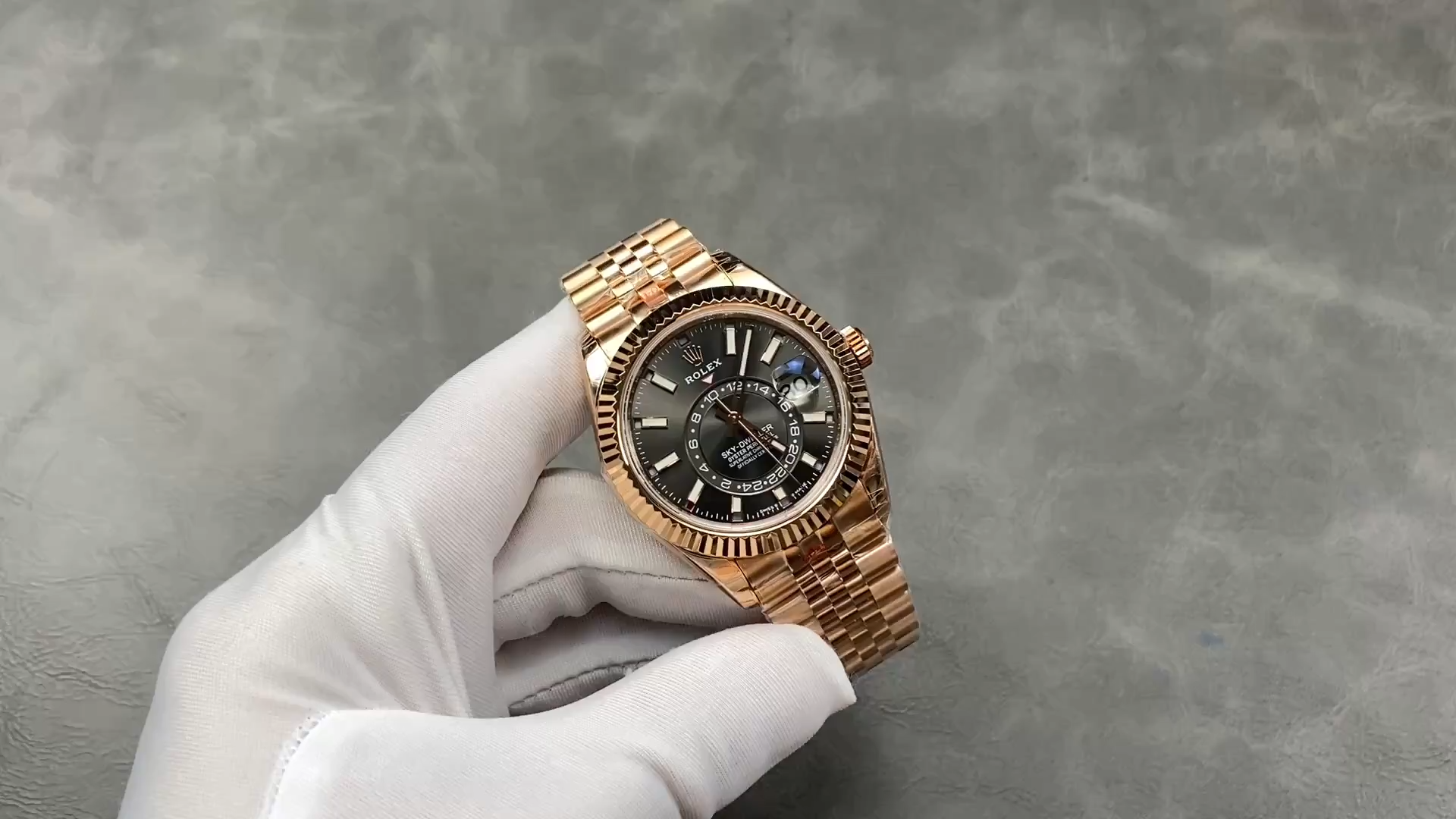 Rolex Sky Dweller 42mm Everose Gold and Slate Grey Dial M336935-0008 - Video