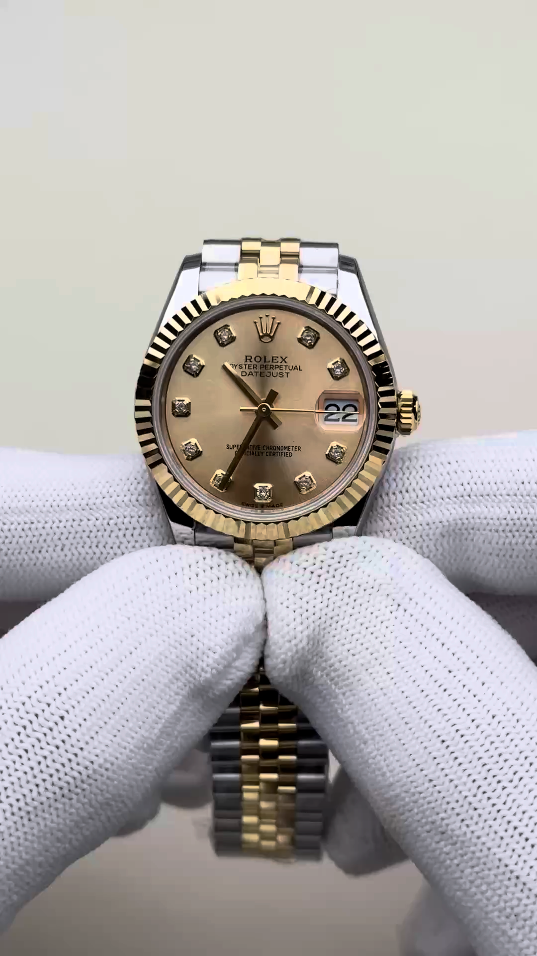 Rolex Datejust 31mm Stainless Steel and Yellow Gold 278273 0026 Champagne Diamond Jubilee - Video