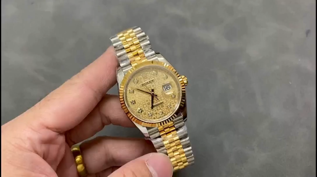 Rolex Datejust 126233 Champagne Jubilee Dial Fluted Bezel 36MM Unisex Replica Watch - Replica Factory