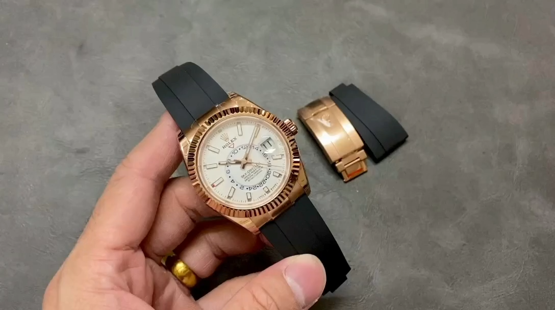 Rolex Sky Dweller m336235 0003 42MM - Video