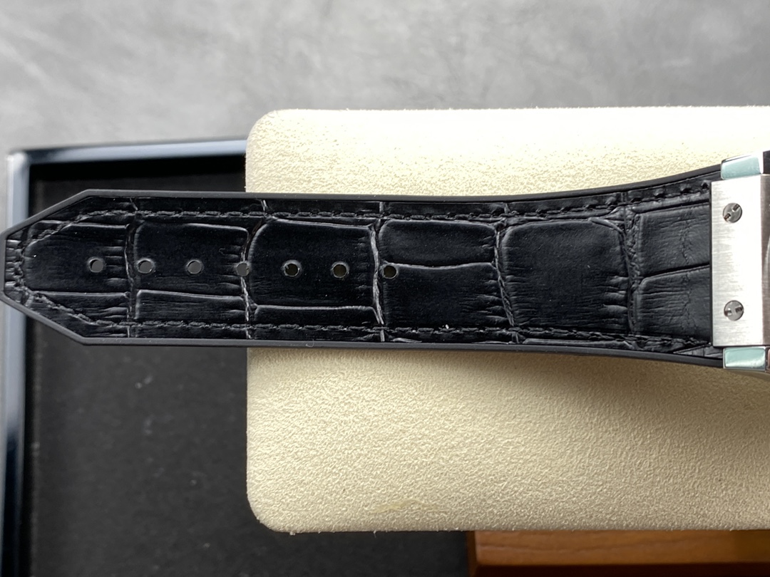 Hublot Classic Fusion 525.NX.0170.LR 45mm - Replica Factory