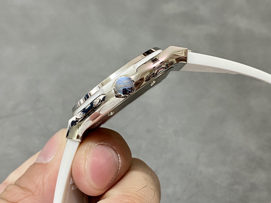 Hublot Classic Fusion Automatic 542.NE.2010.LR.1204 - Replica Factory