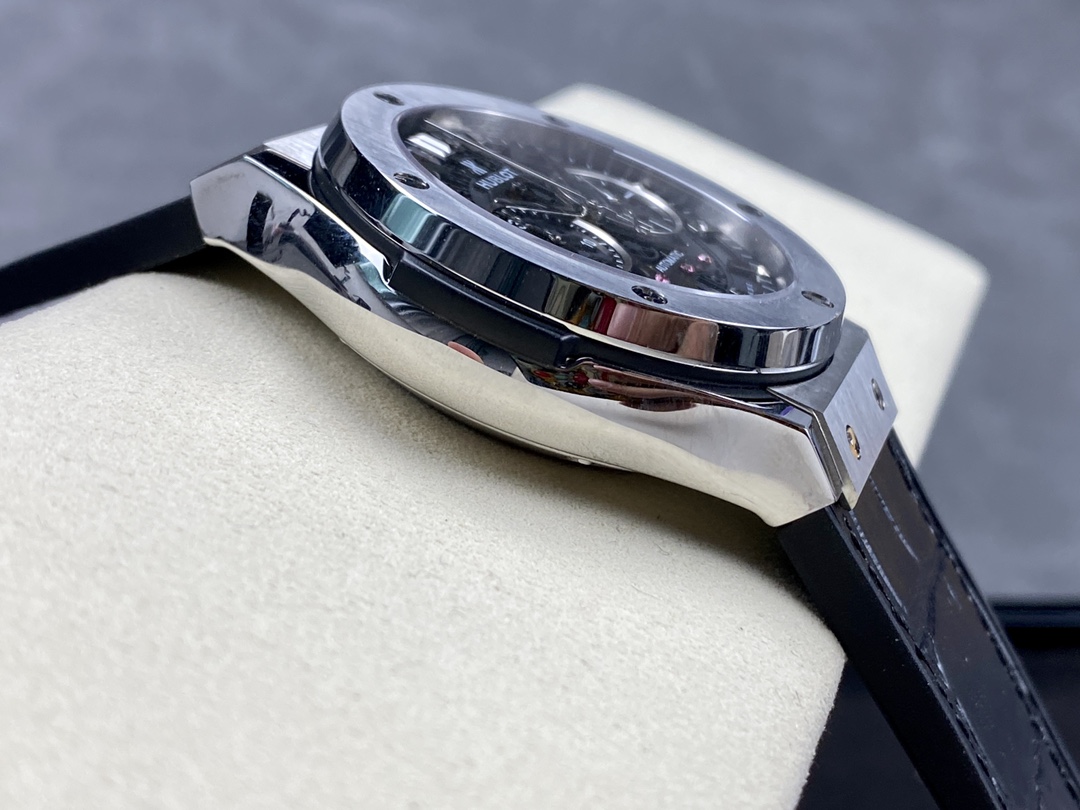 Hublot Classic Fusion 525.NX.0170.LR 45mm - Replica Factory