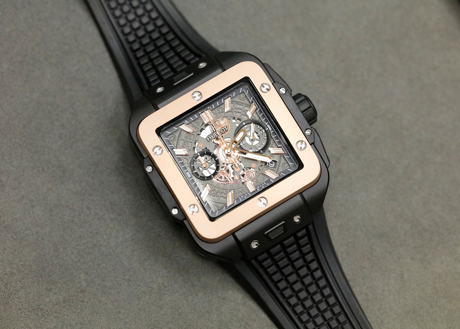 Hublot Square Bang Unico All Black 821.CI.0170.RX 42mm - Replica Factory