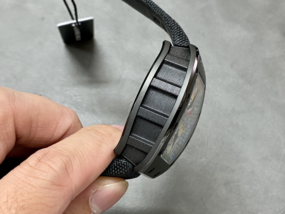 Richard Mille RM 68-01 Tourbillon Cyril Kongo Carbon Fiber Black - Replica Factory