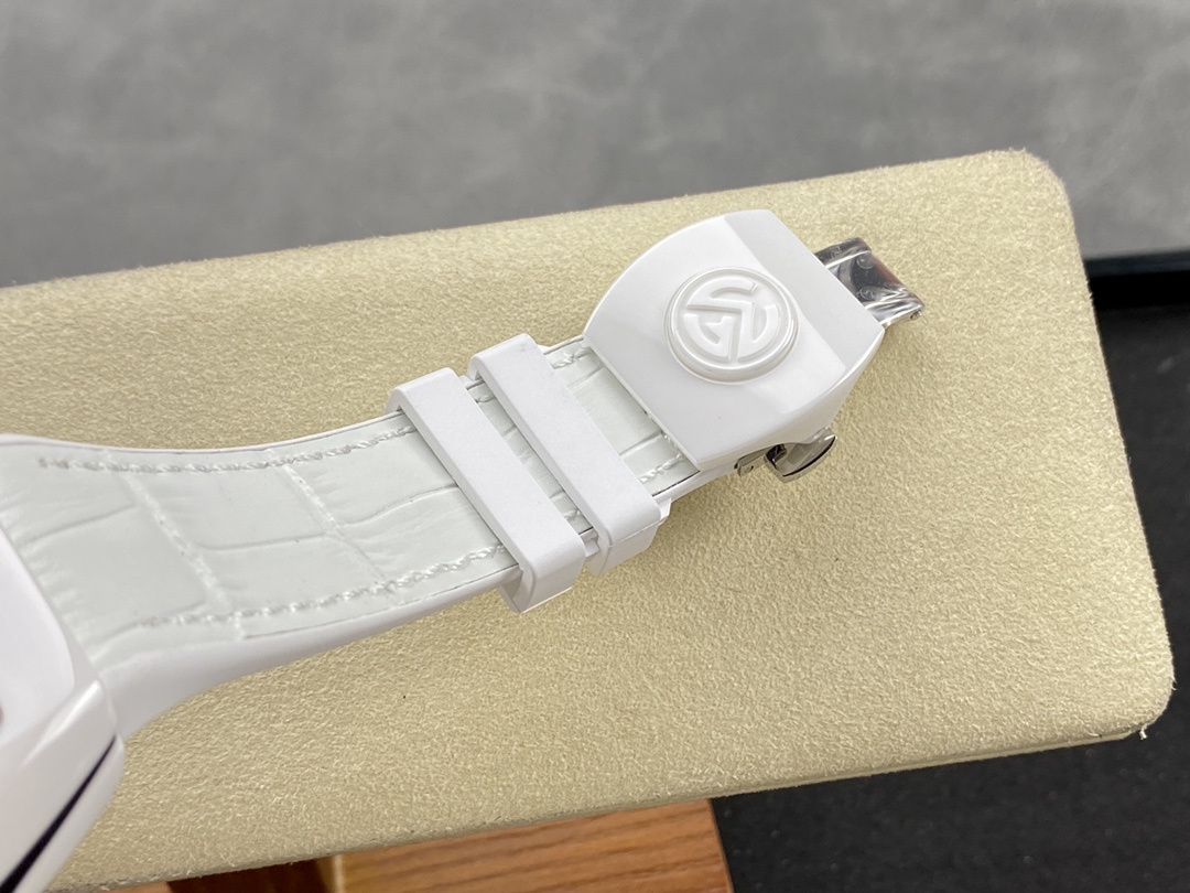 Swiss Franck Muller Framulan V45 White Ceramic Yacht Model White Arabic Numerals - Replica Factory