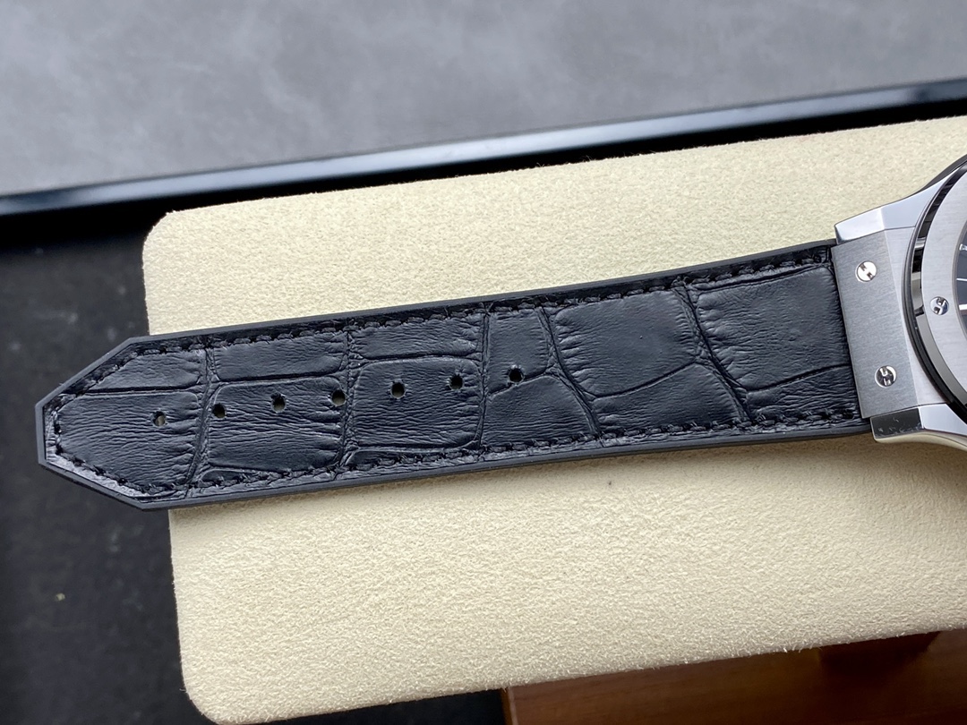 542.NX.1171.LR Hublot Classic Fusion Automatic Black - Replica Factory