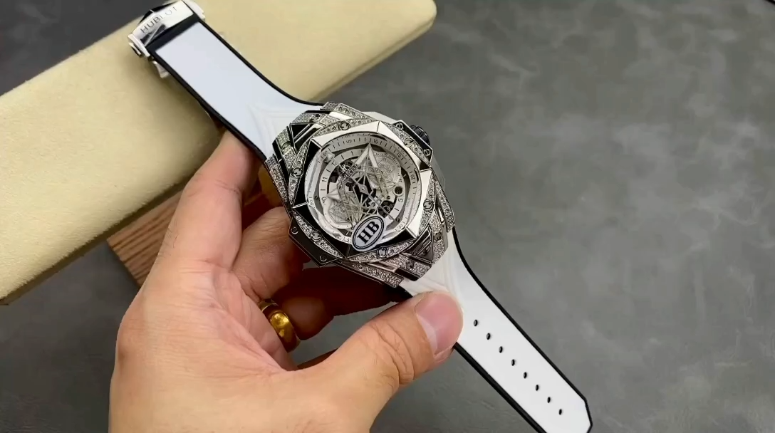 418.NX.2001.RX.1604.MXM20 Hublot Big Bang Partnerships Sang Bleu II Titanium Diamond - Replica Factory