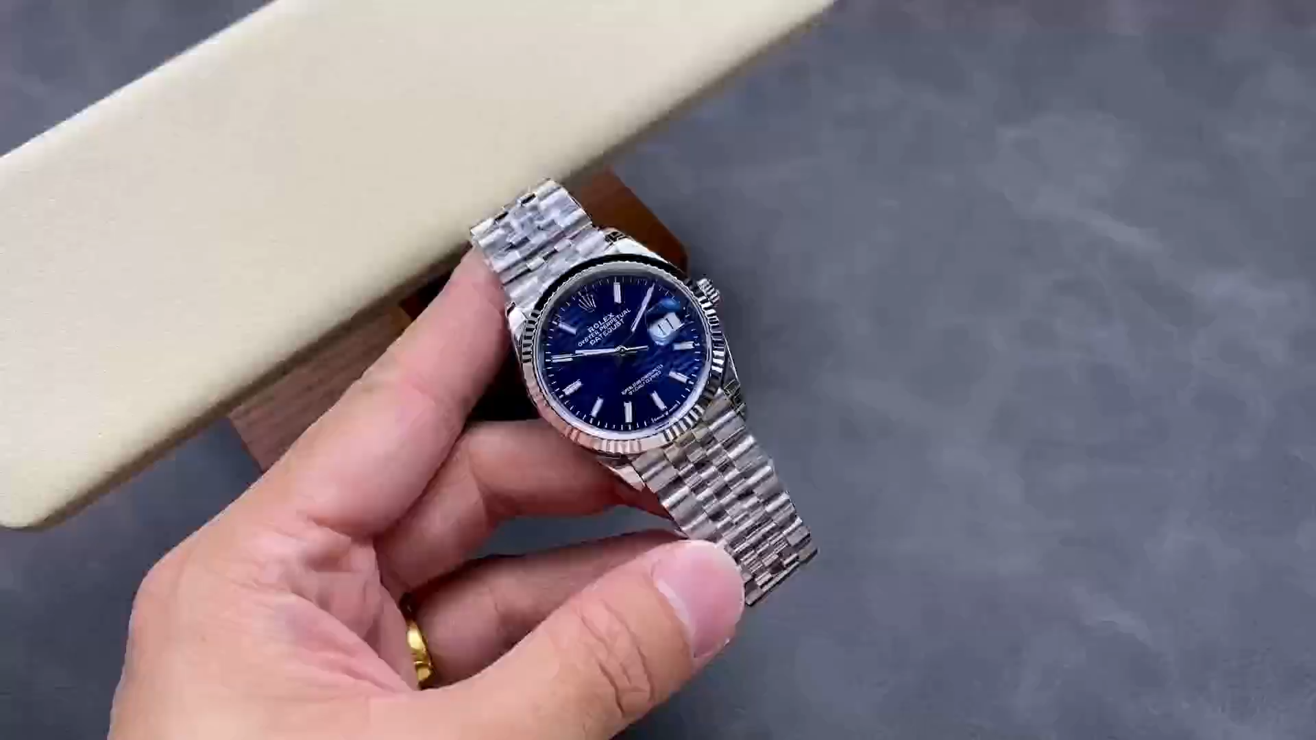 Rolex Datejust 126234 Fluted Bezel Blue Fluted Motif Dial 36MM Unisex Replica Watch - Replica Factory