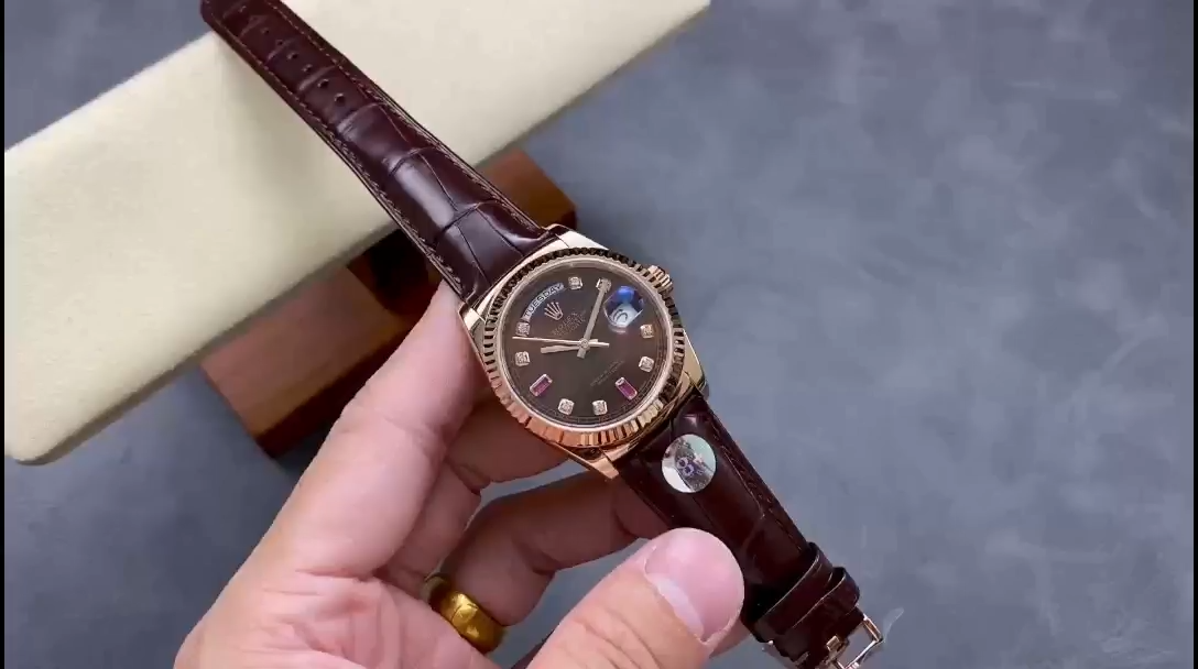 Rolex Day Date 36 Everose Diamond Chocolate 118135 0020 Watch