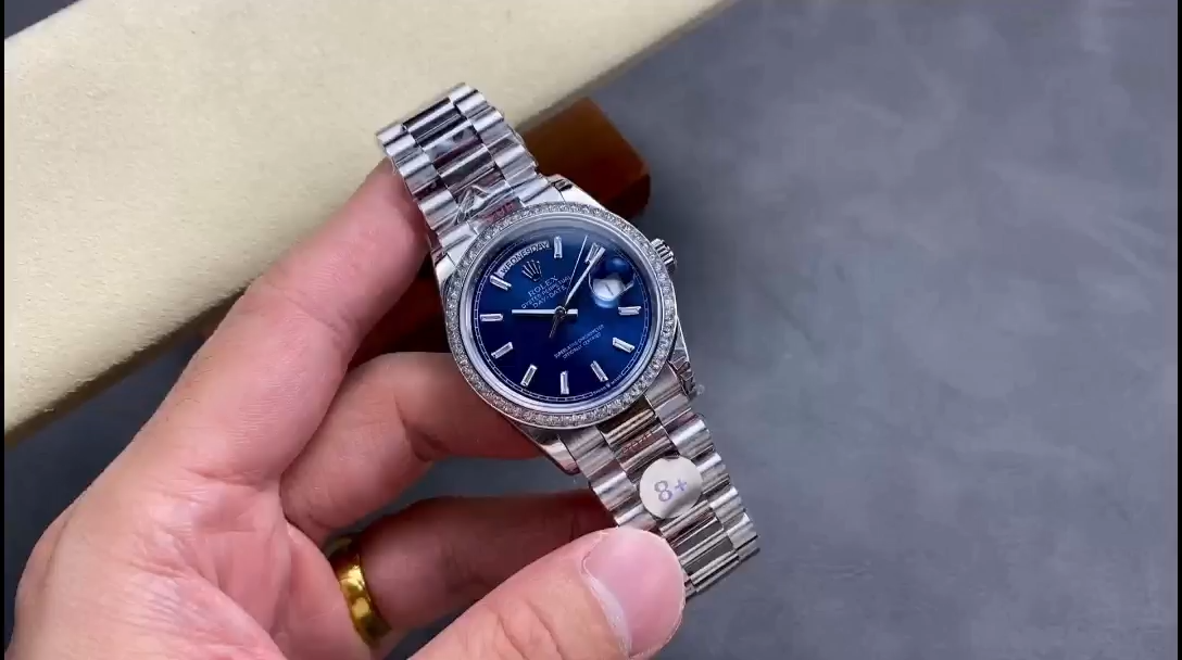 Rolex Day Date 36mm Bright Blue Diamond-Set Dial Diamond-Set Bezel m128396tbr 0024