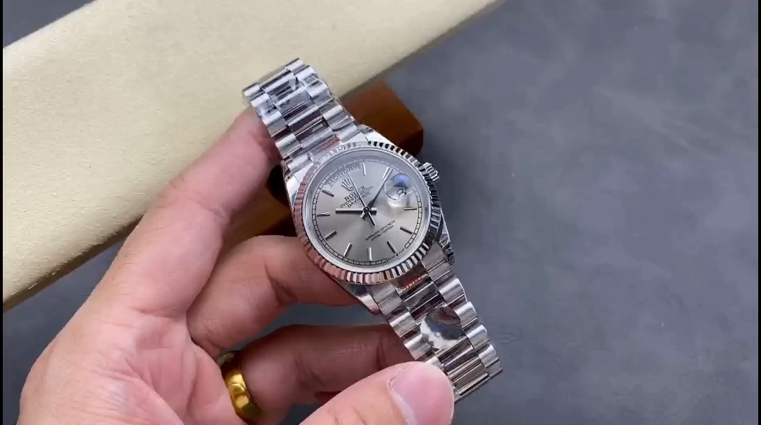 Rolex Day-Date 128239 0005 White Gold Silver Index Dial 36MM Unisex Replica Watch - Replica Factory