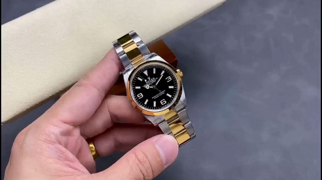 Rolex Explorer 36 Black Dial Yellow Gold M124273 0001 Women's Watch - Video