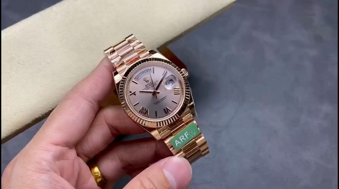 Rolex Day-Date 228235 Sundust Roman Numeral Dial Fluted Bezel 40mm Mens Replica Watch - Replica Factory