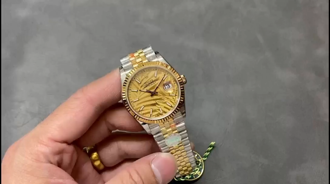 Rolex Datejust 126233 Golden Palm Motif Dial Fluted Bezel 36MM Unisex Replica Watch - Replica Factory
