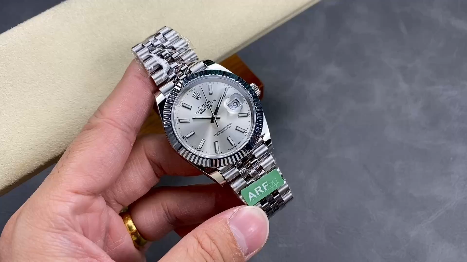 Rolex Datejust 126334 0003 Fluted Bezel Silver Dial 41MM Mens Replica Watch - Replica Factory