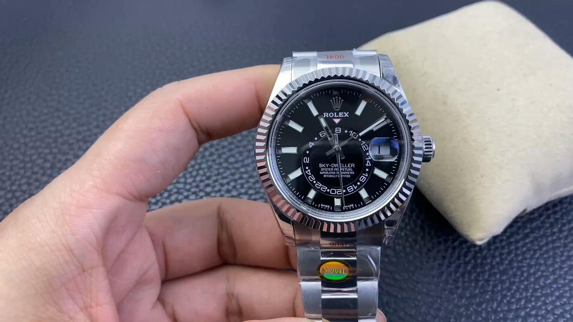 Rolex Sky Dweller 42 White Rolesor Black Dial Oyster M336934 0007 Men's Watch - Video