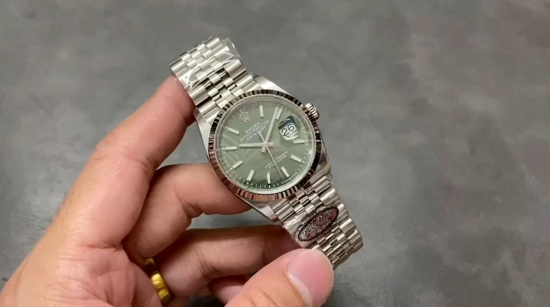 Rolex Datejust 36mm Fluted Bezel Green Palm Index Dial Jubilee 126234 0047 - Replica Factory