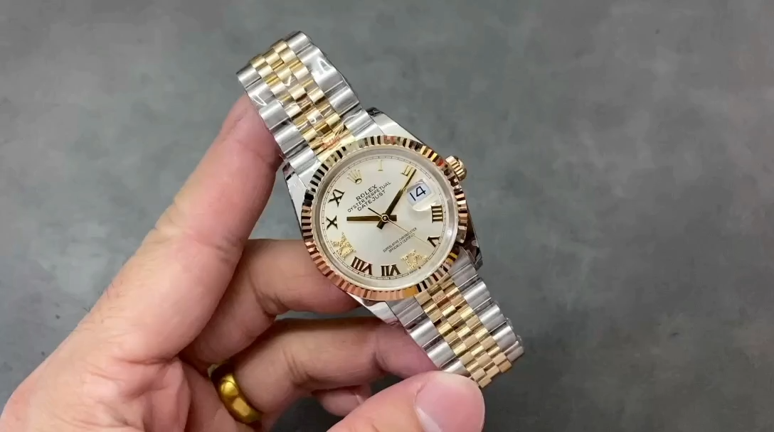 Rolex Datejust 36MM 126233 0031 Silver Roman Numeral Dial Fluted Bezel Unisex Replica Watch - Replica Factory