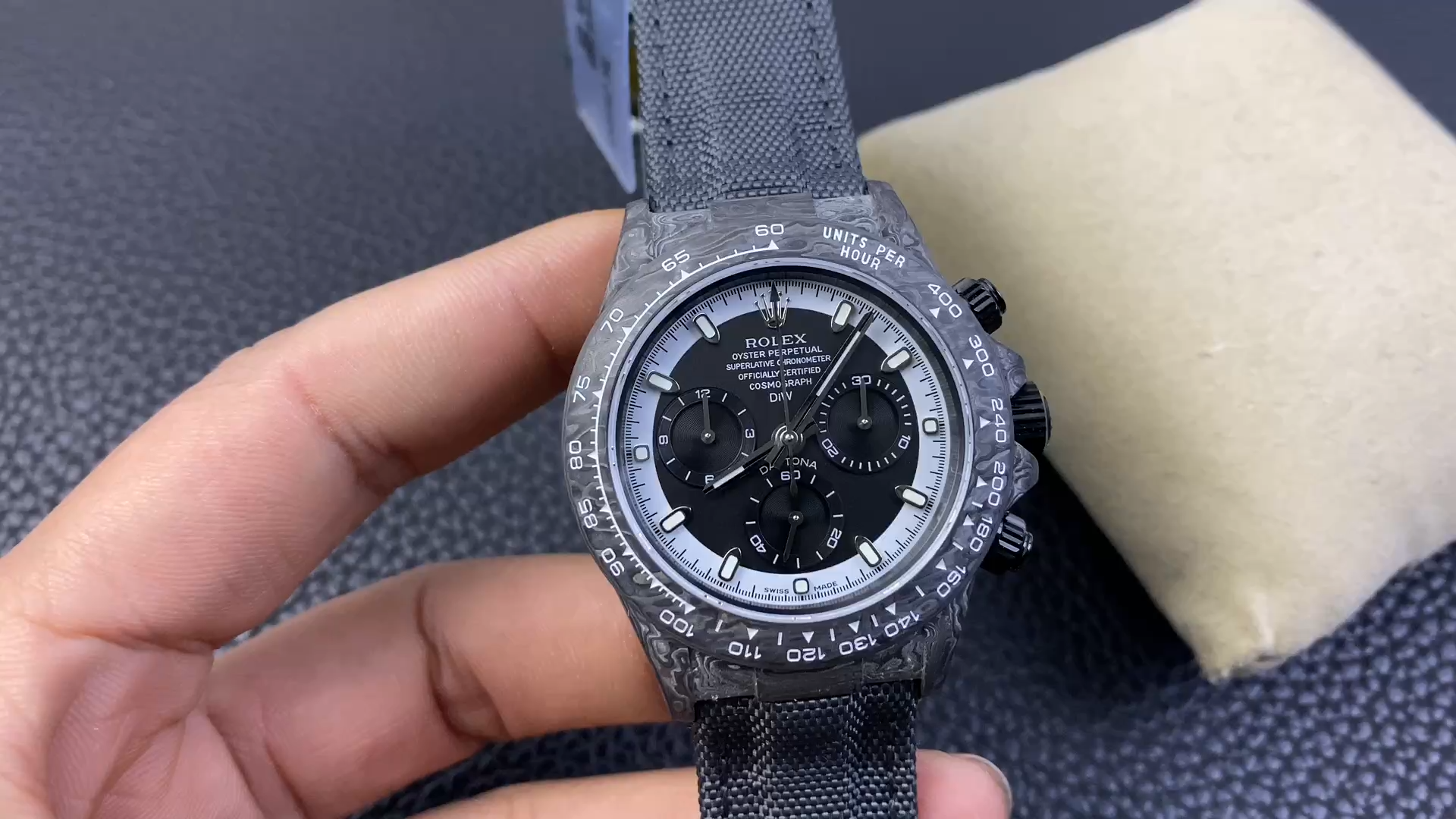 Rolex Daytona Cosmograph DIW Carbon Fiber Black Dial 40mm - Video
