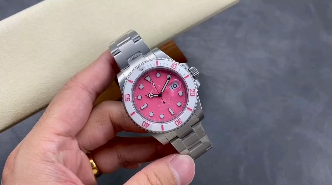 Rolex DIW Submariner Date 116610 Limited Edition Full 904L Pink Dial 40mm - Video