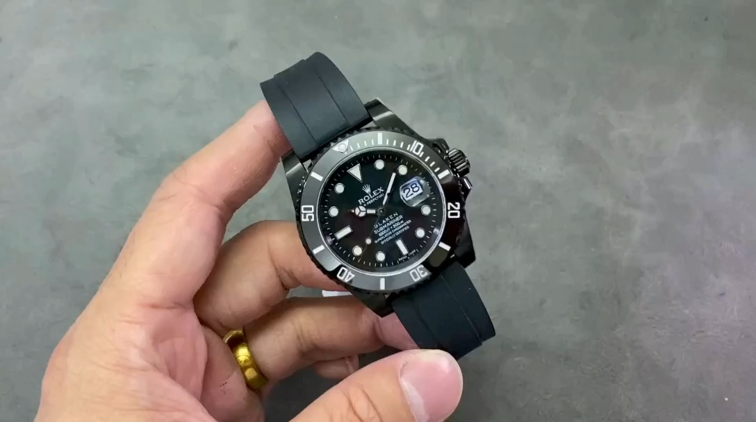 Rolex Blaken Submariner 116610 Black Dial DLC 40mm Men's Watch - Video