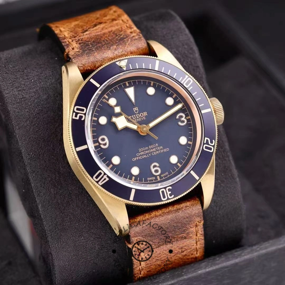 Replica Tudor Black M79250BB-0001 Front picture of the watch - 1