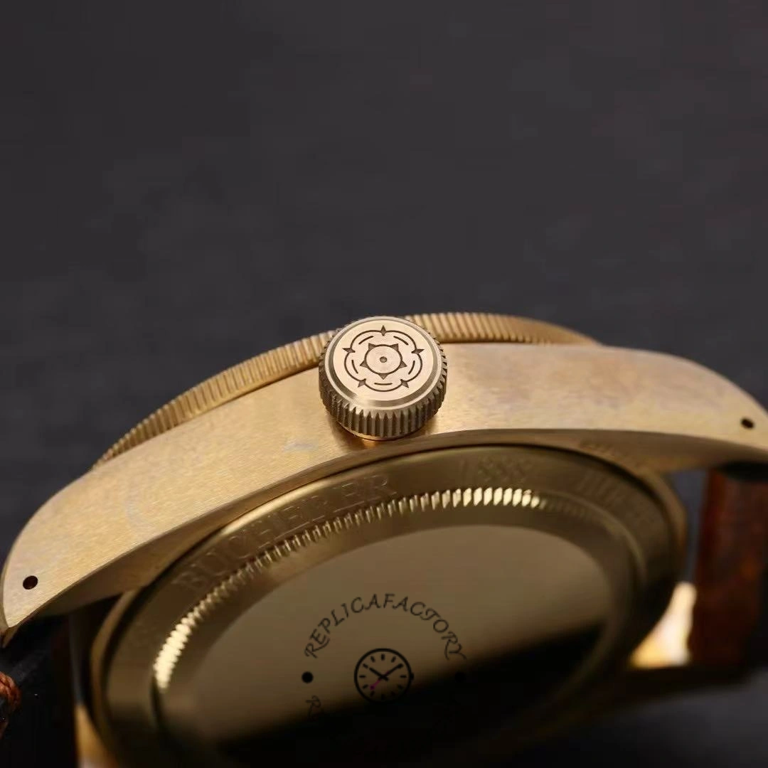 Replica Tudor Black M79250BB-0001 Side picture of the watch