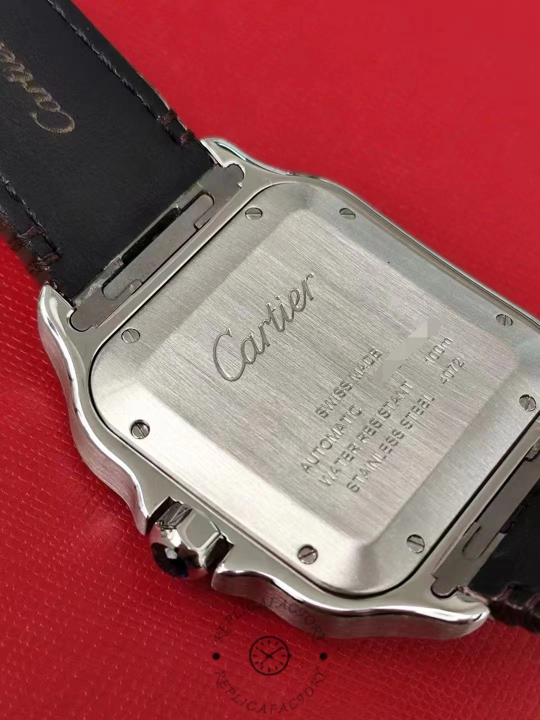 Front view of Replica Cartier Santos W2SA0009 Back
