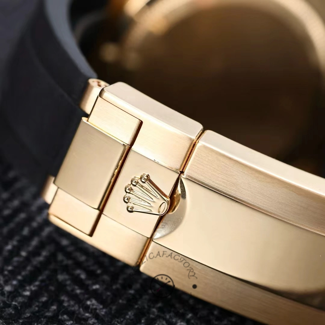 Replica Rolex Daytona 126518LN Front Strap view